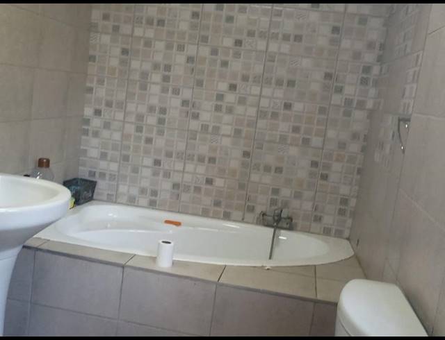 3 BEDROOM HOUSE FOR SALE IN MAYBERRY PARK